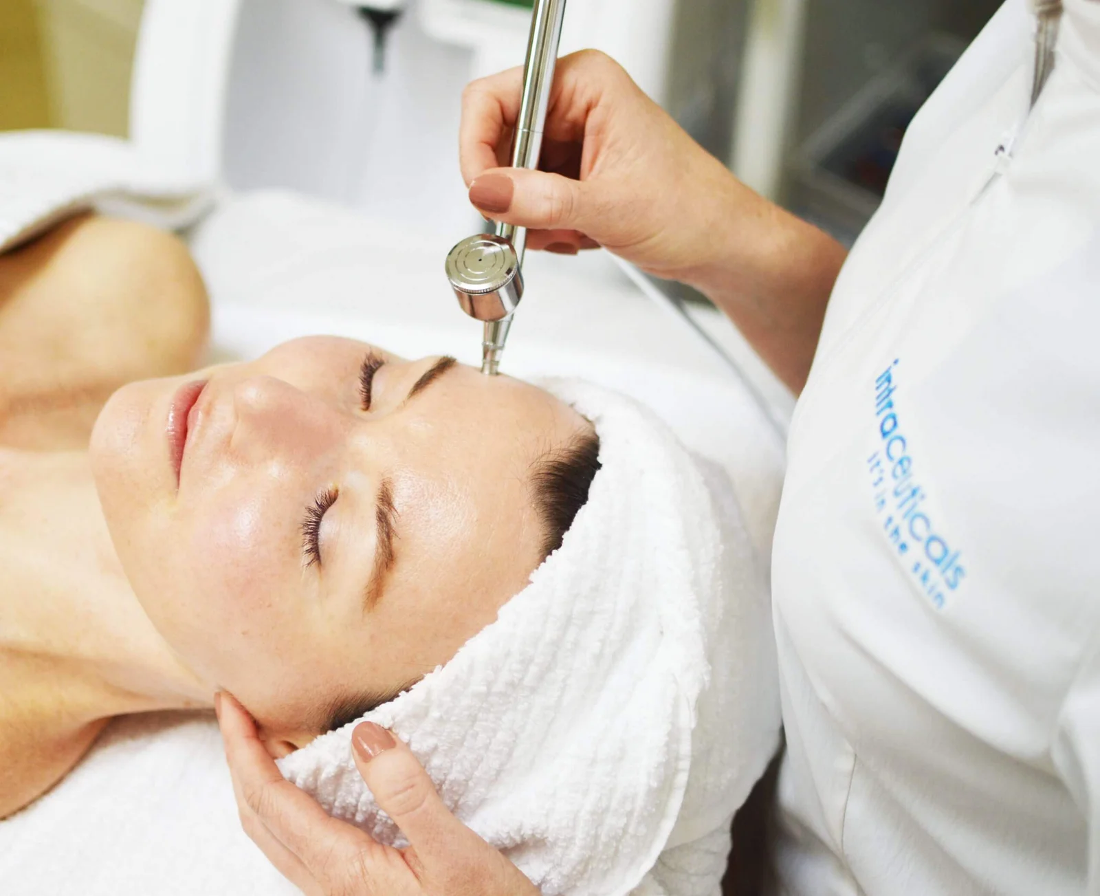 Intraceuticals-Treatment-Image-4-scaled-1